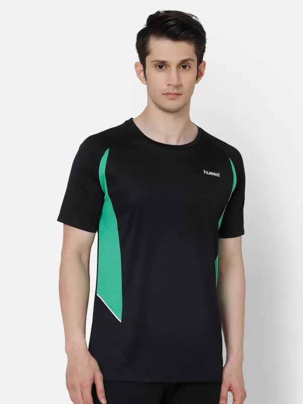 Hummel Kemper Men Polyester T-Shirt green corporate gifting in bangalore with affordable price and best quality.