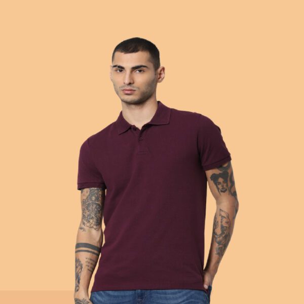 JACK & JONES JACQUARD SOLID POLO- wine color for corporate gifting in bangalore with affordable price and best quality.