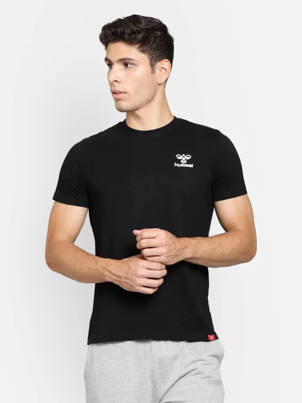 Hummel Evel Men Cotton Black T-Shirt for corporate gifting in bangalore with affordable price and best quality.