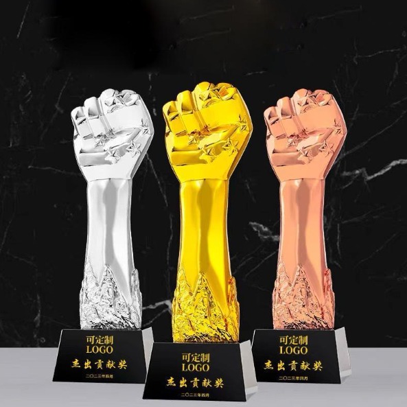 Metallic bold Fist Trophy Series - RSN16