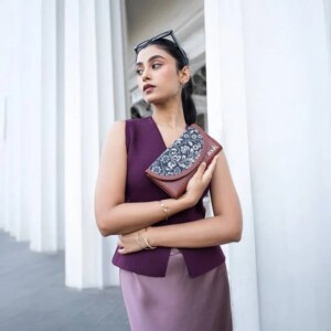 10+ Stunning Prints Kyra Flap Wallet