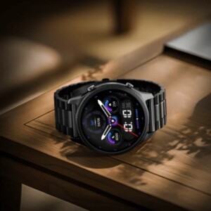 Noise Halo bold 1.49" Plus Smartwatch